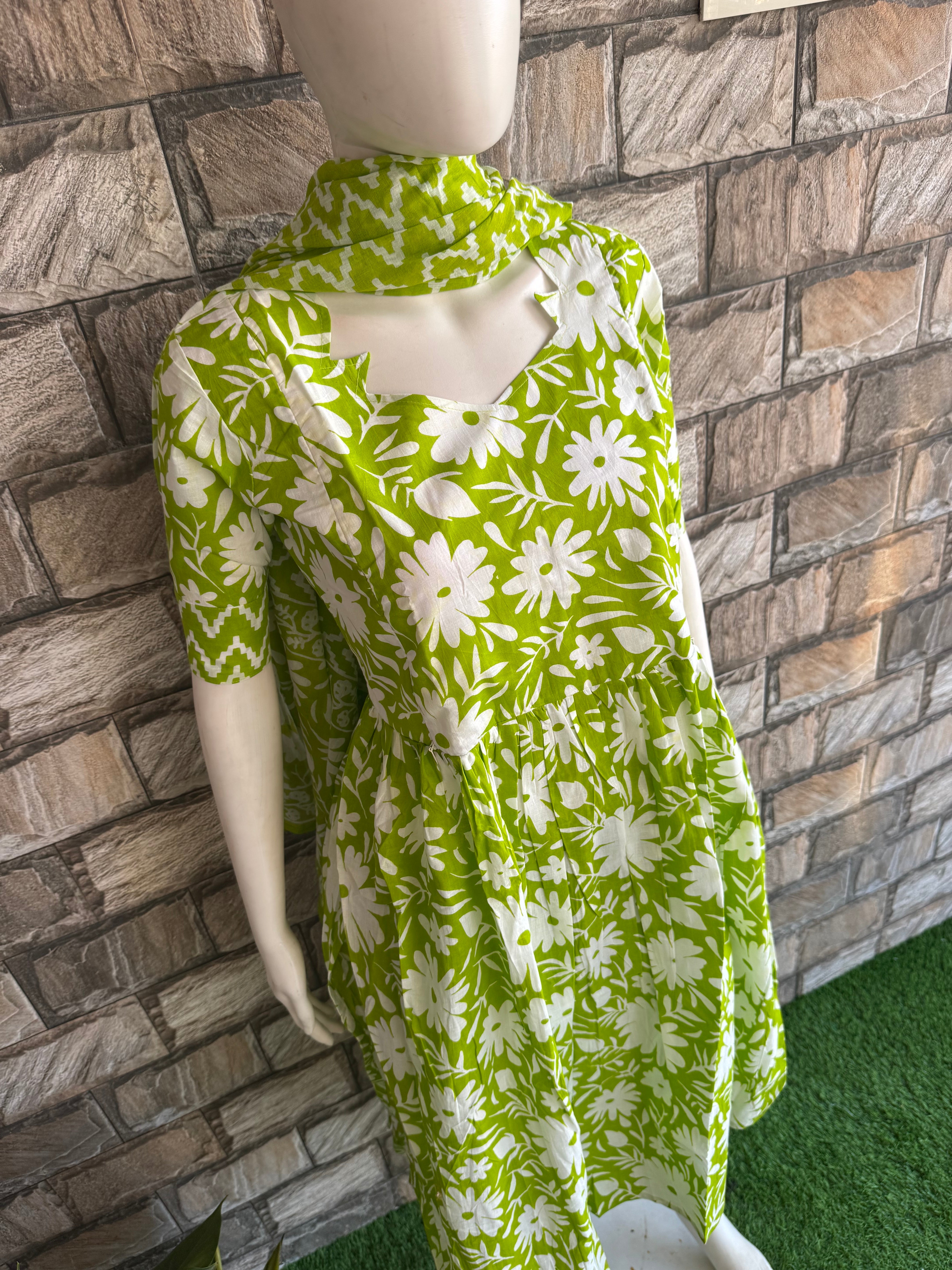 Parrot Green - 3 Piece Feeding Set