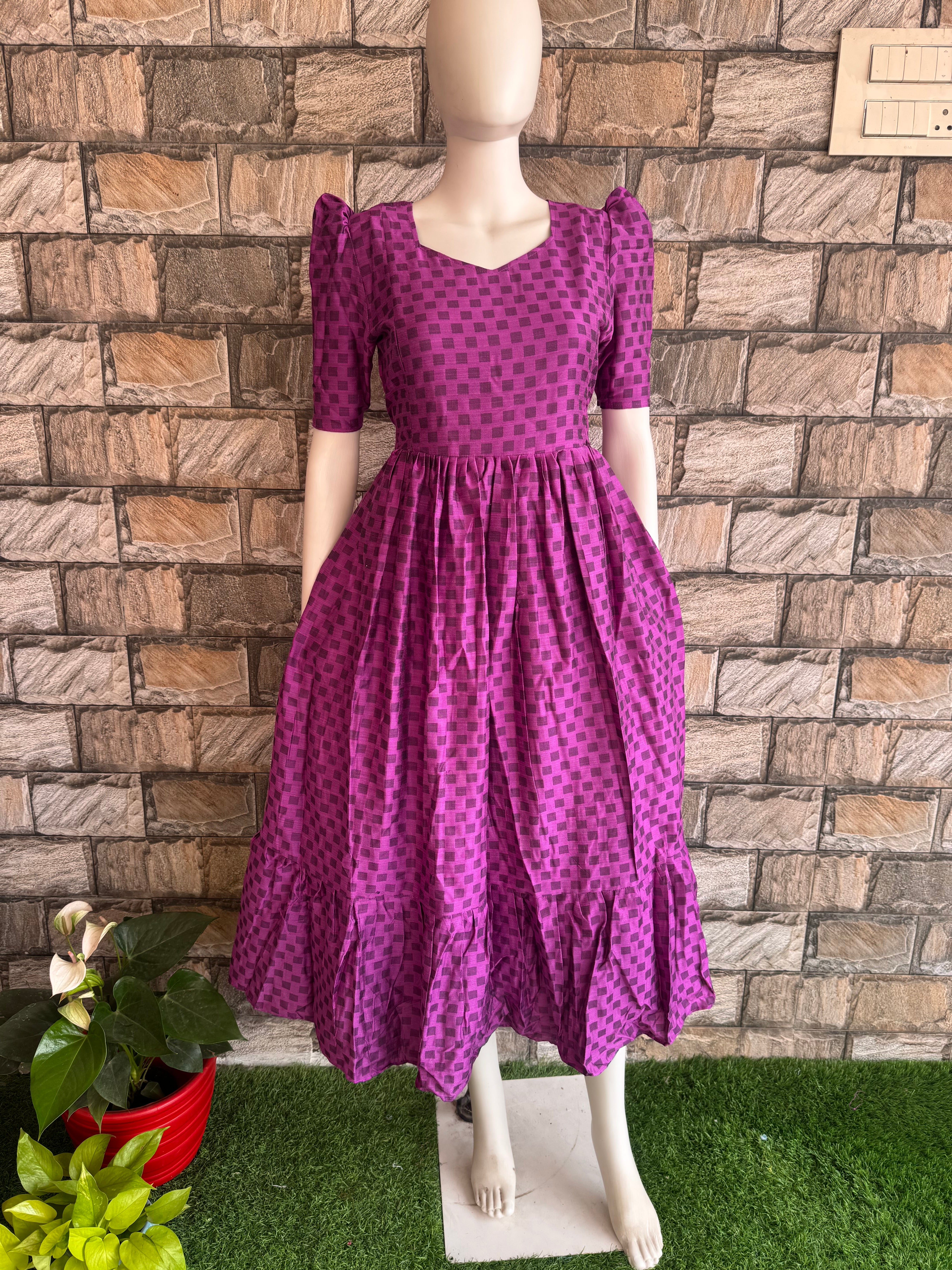 Purple checked square