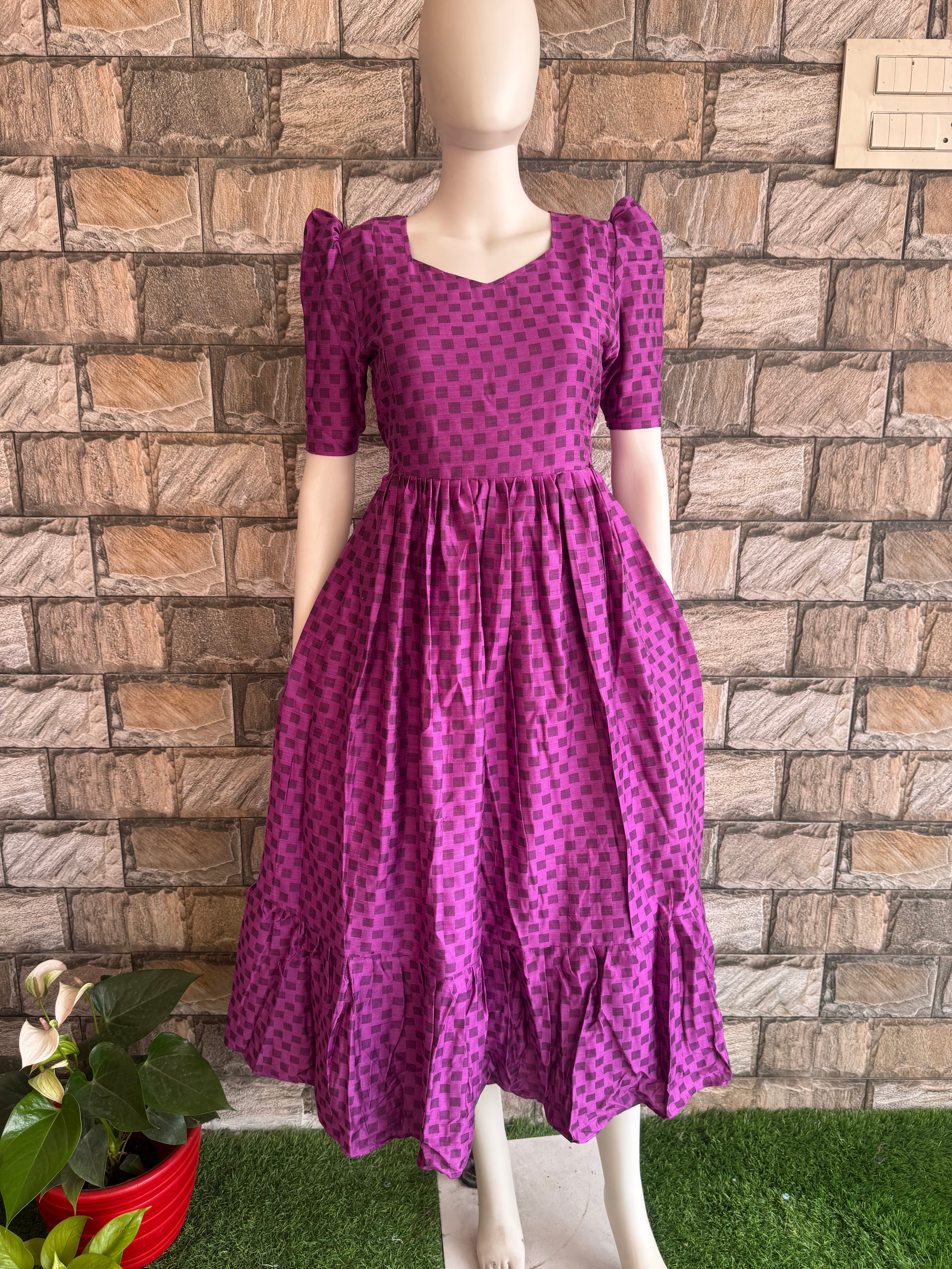 Purple checked square