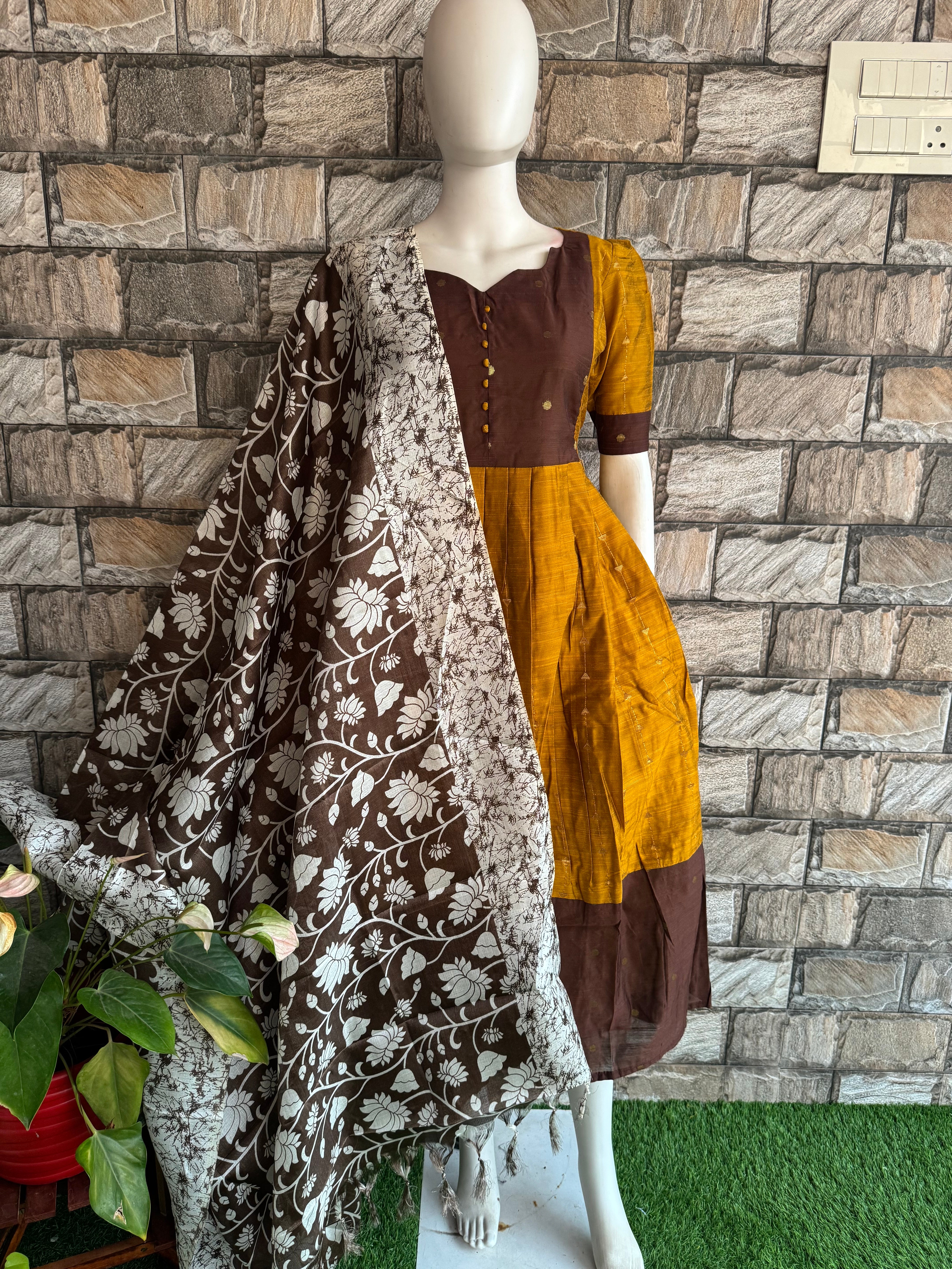 Brown poly Khadhi Dupatta