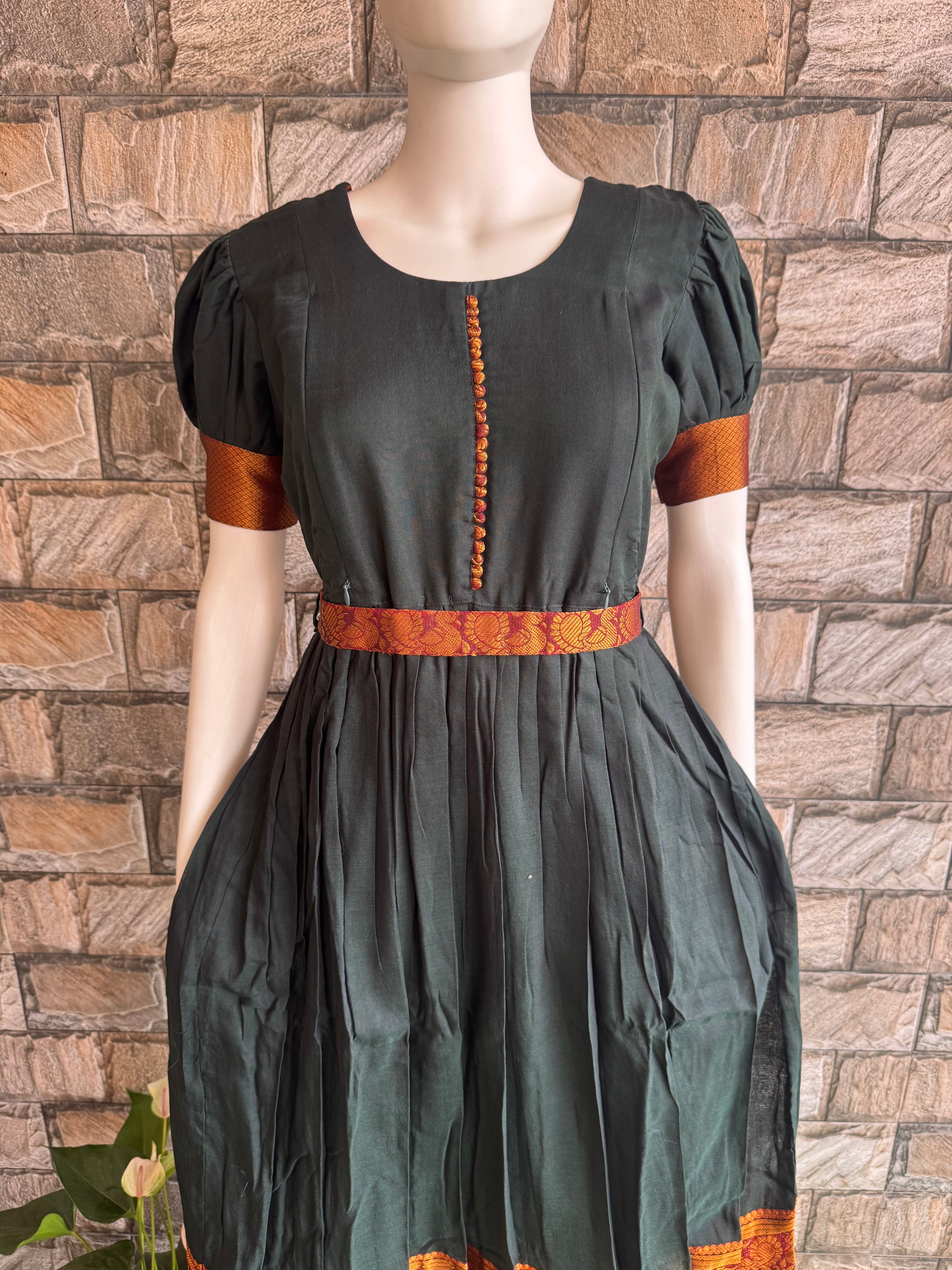 Green border cotton maxi