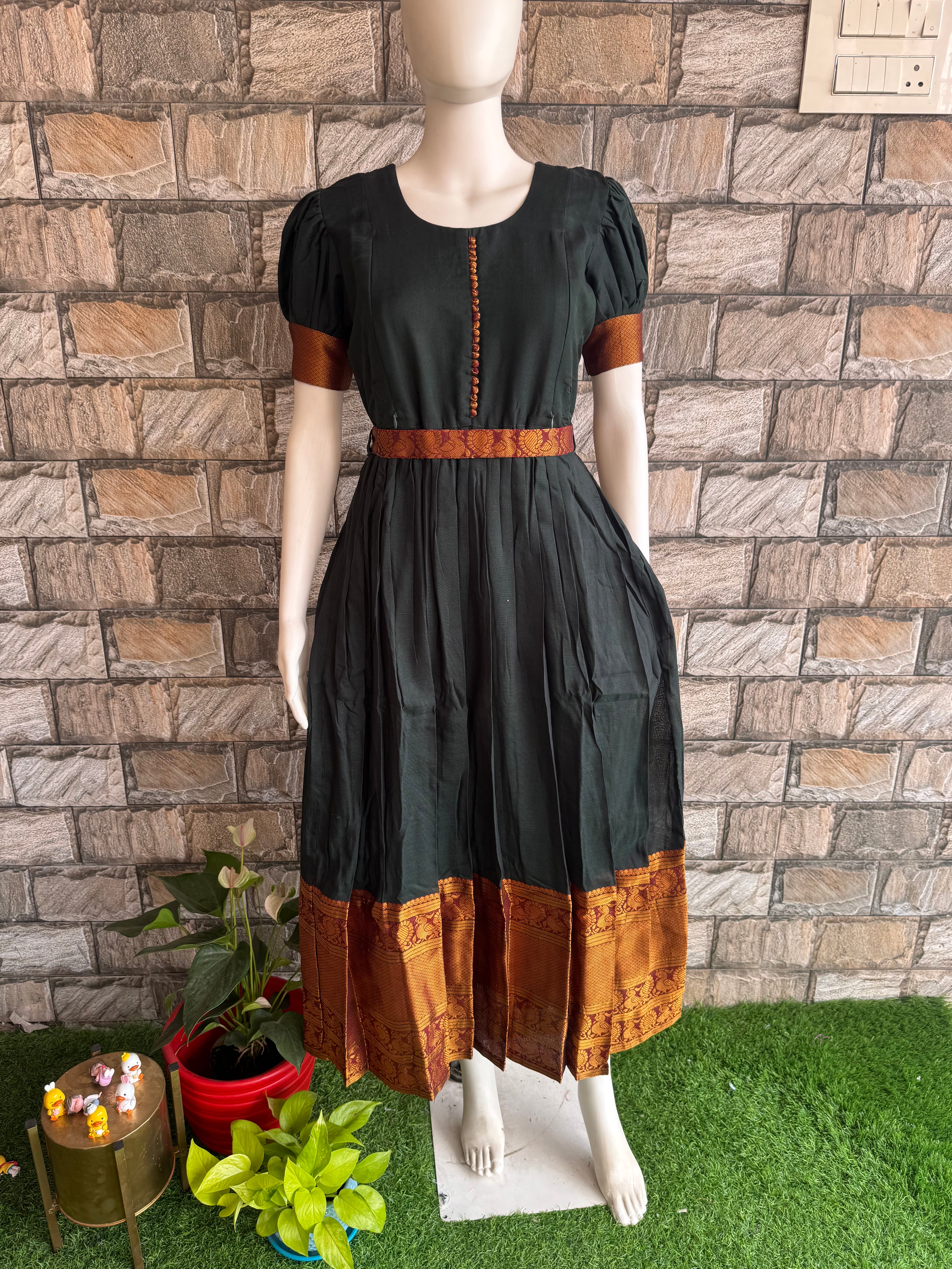Green border cotton maxi
