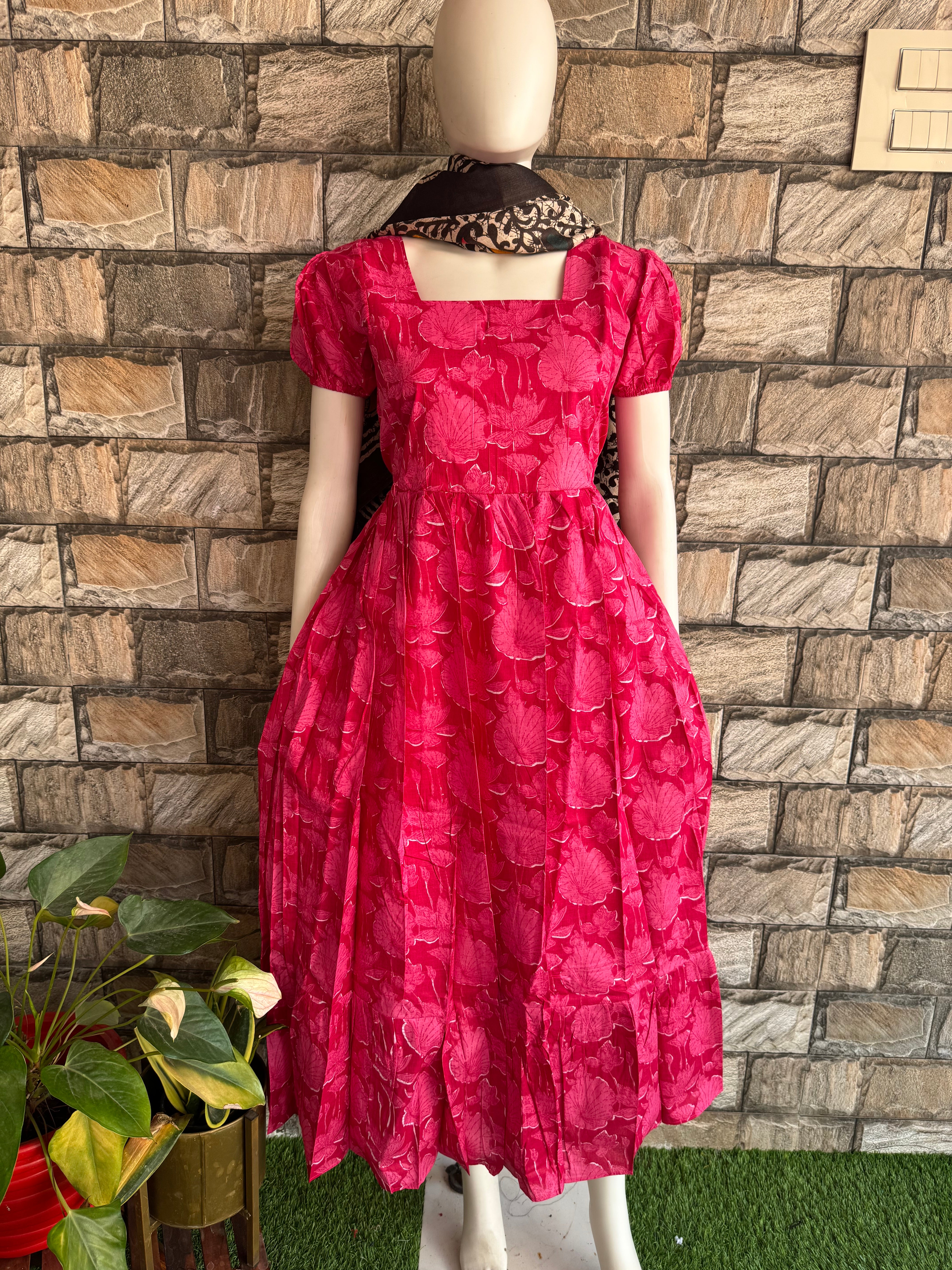 Pink shade Cotton Maxi - Leaf