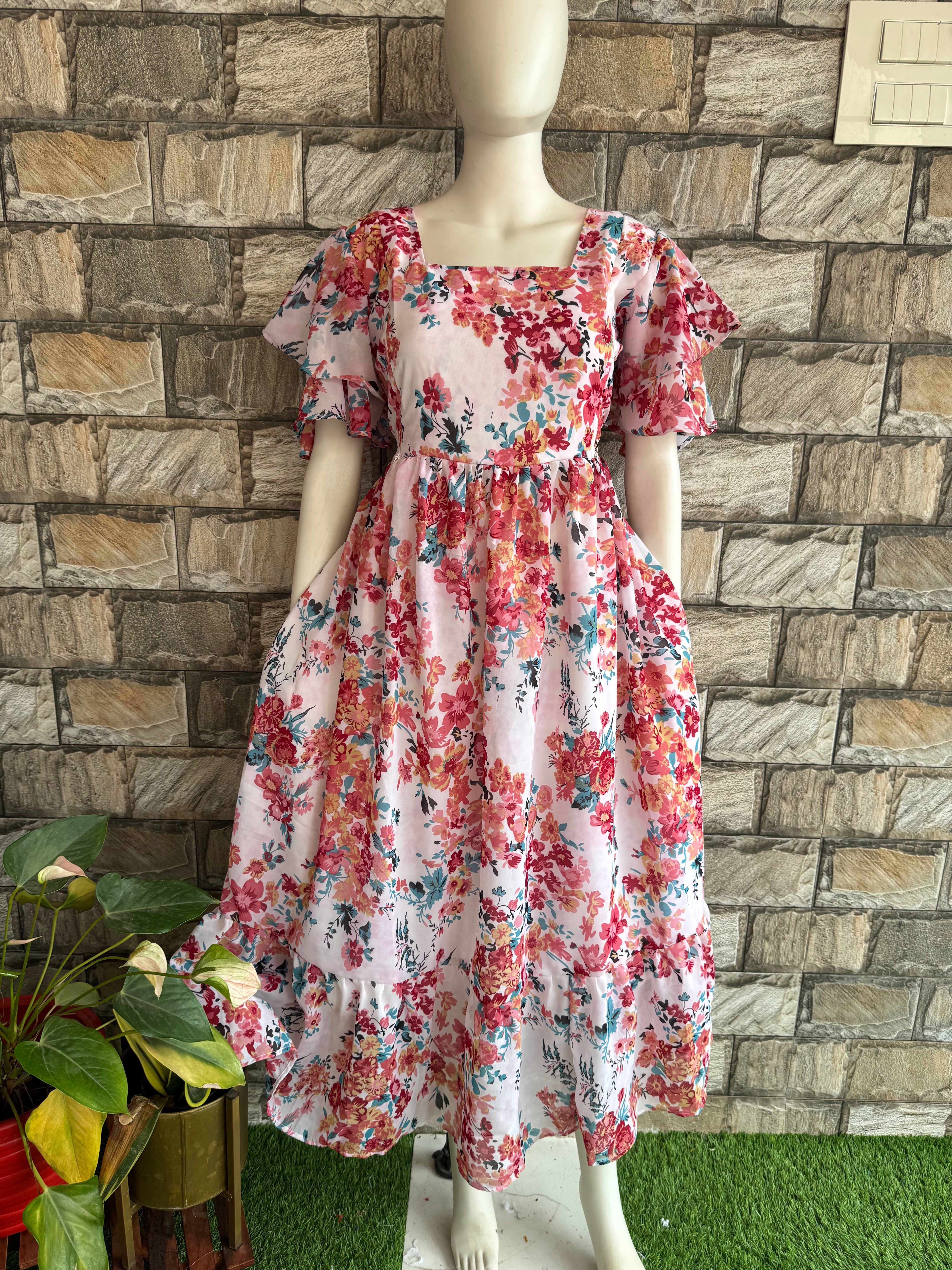 Pinky Butterfly sleeve Maternity maxi