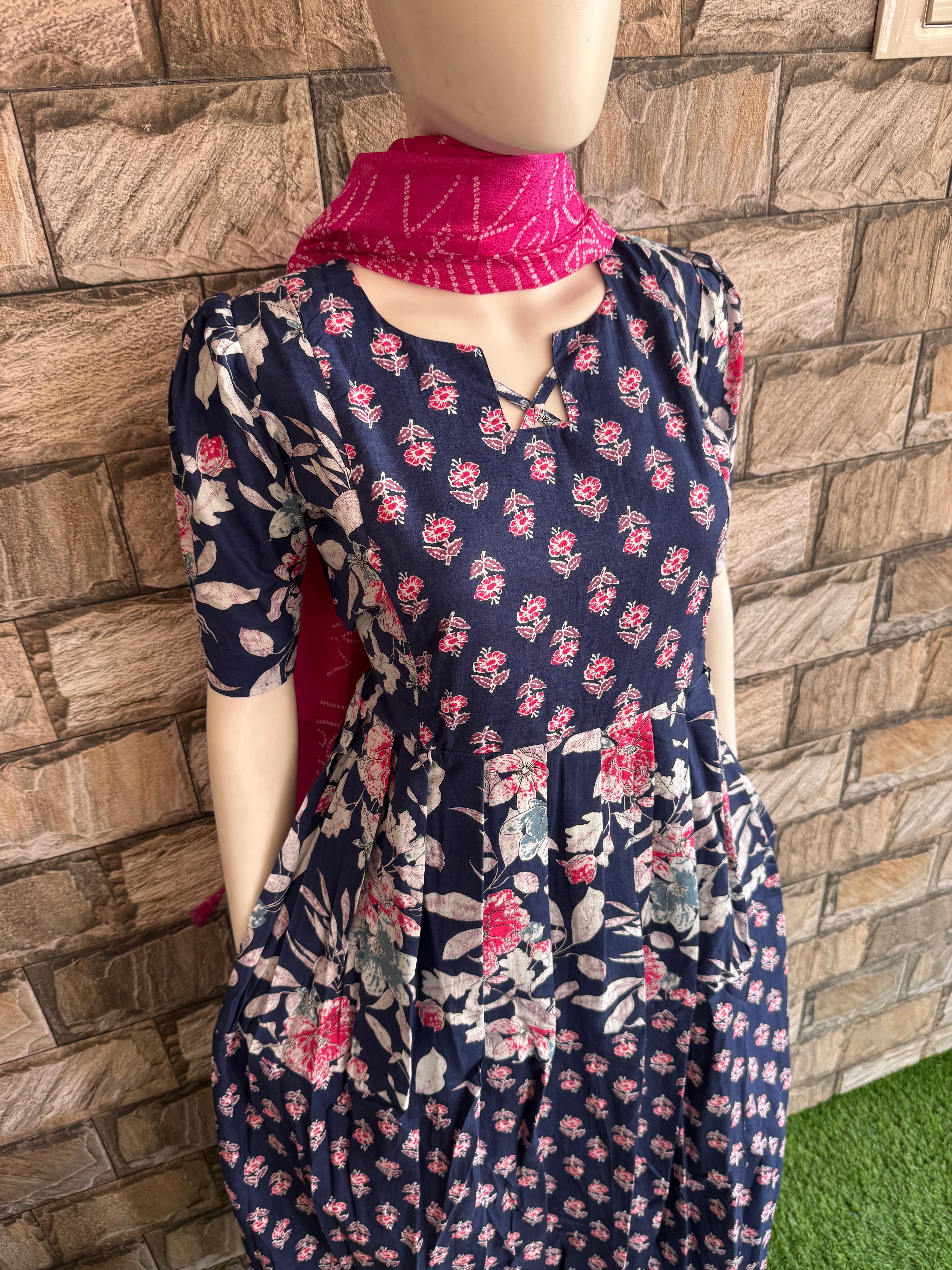 Pale Ujjala Garland floral Maternity maxi