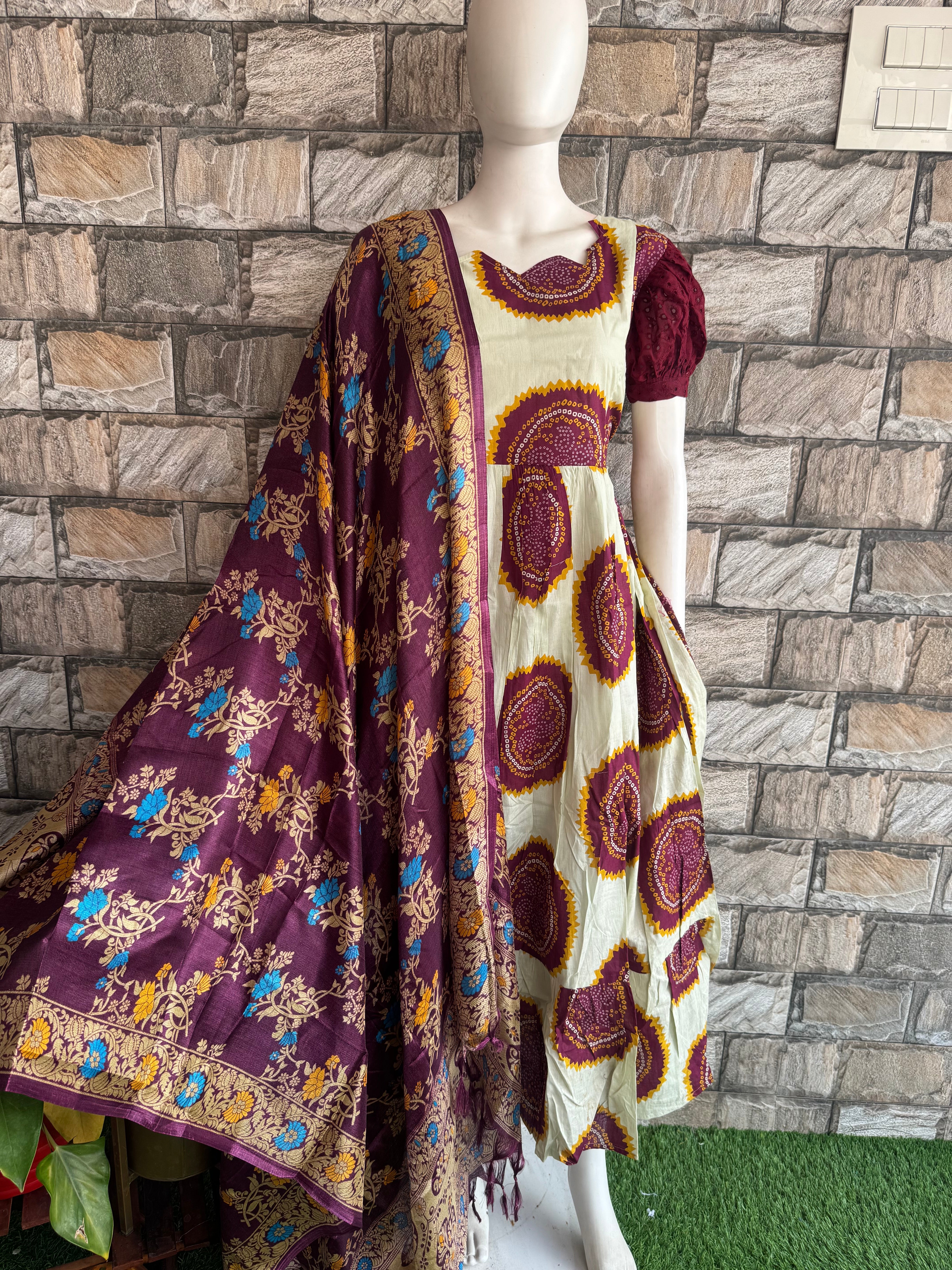 Poly khadhi dupatta