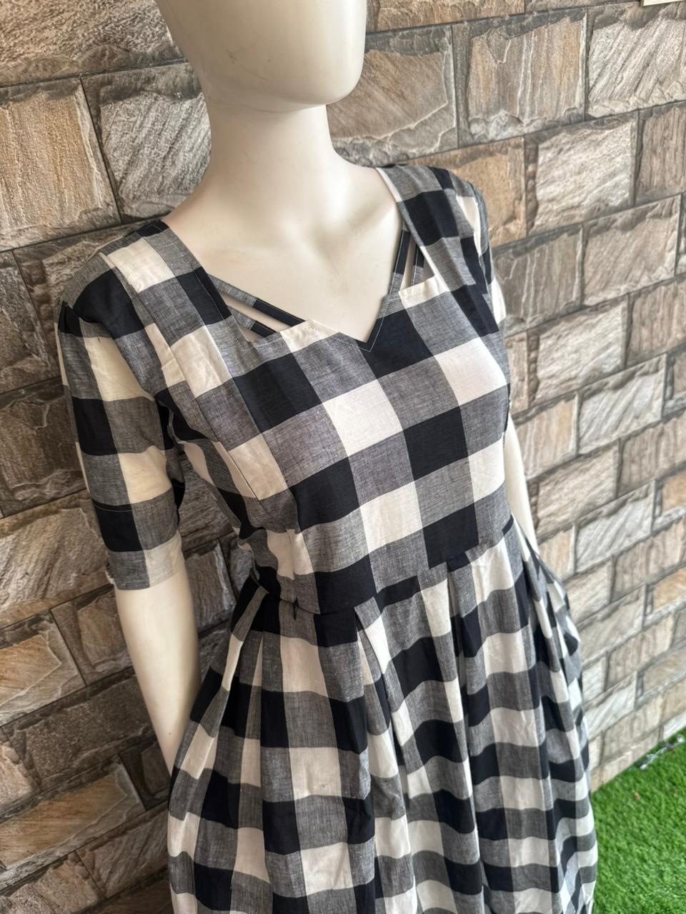 checked black & white